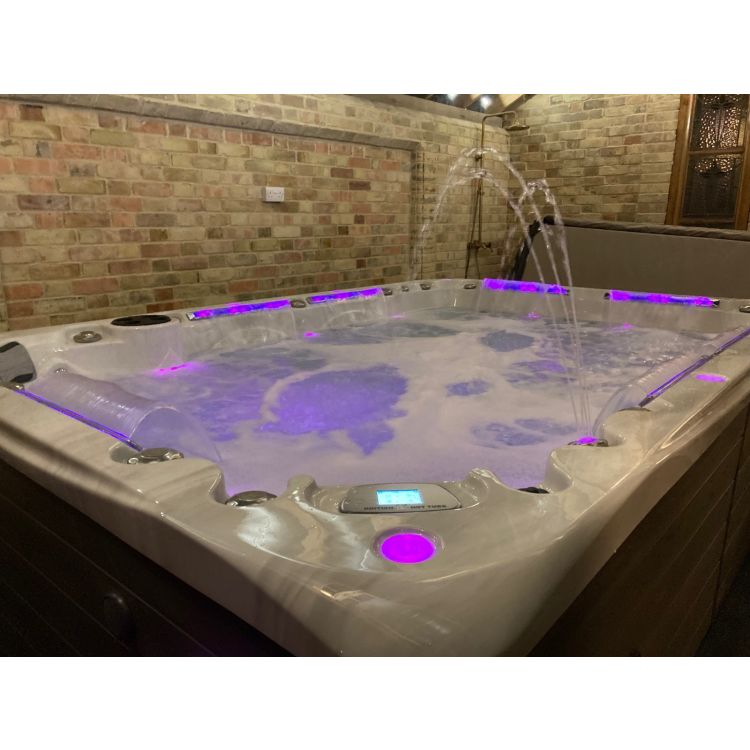 Buckingham 10 Person Hot Tub